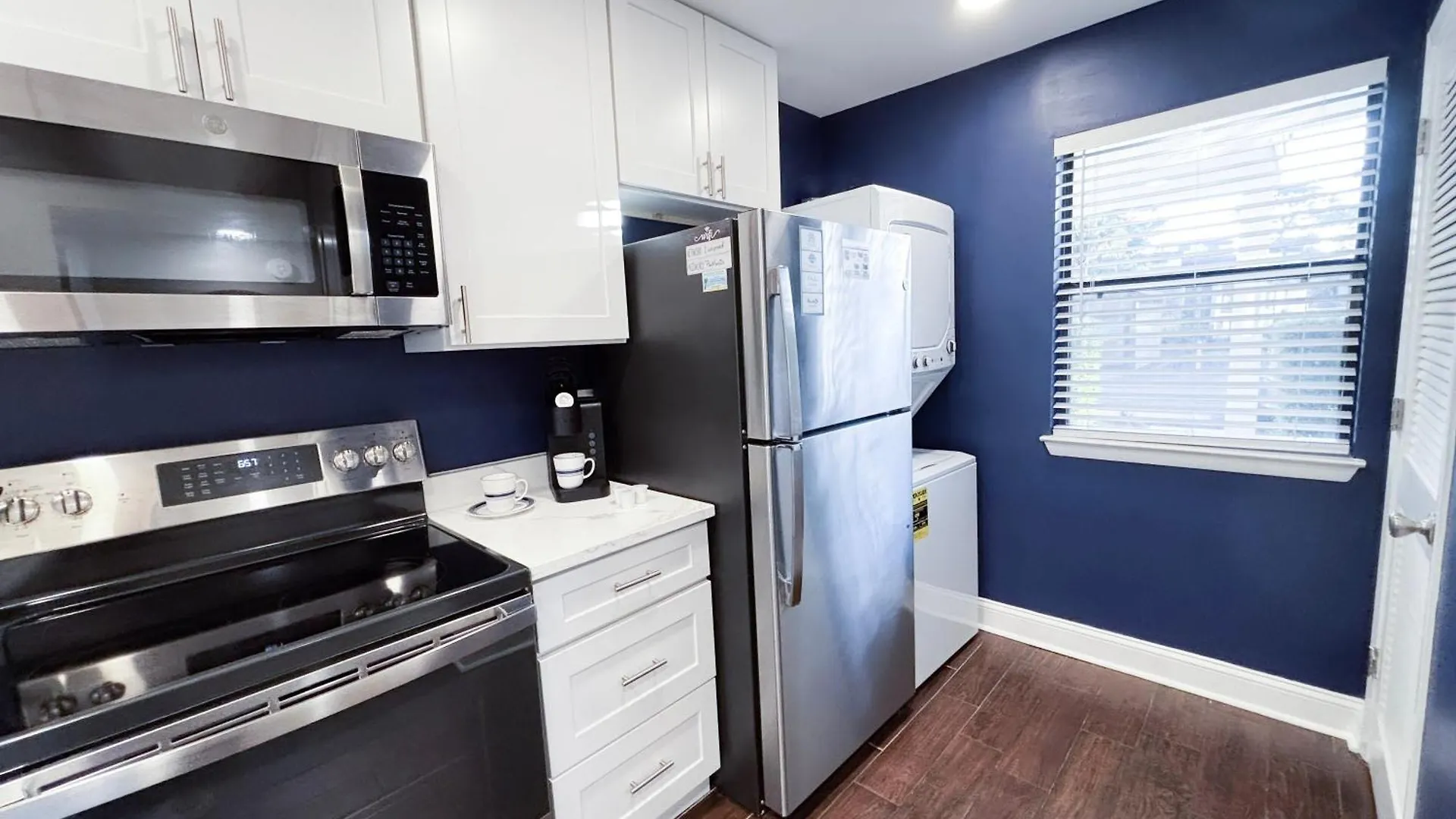 Edgewater Villa 0608 'Sunny By The Sea' Panama City Beach Holiday home