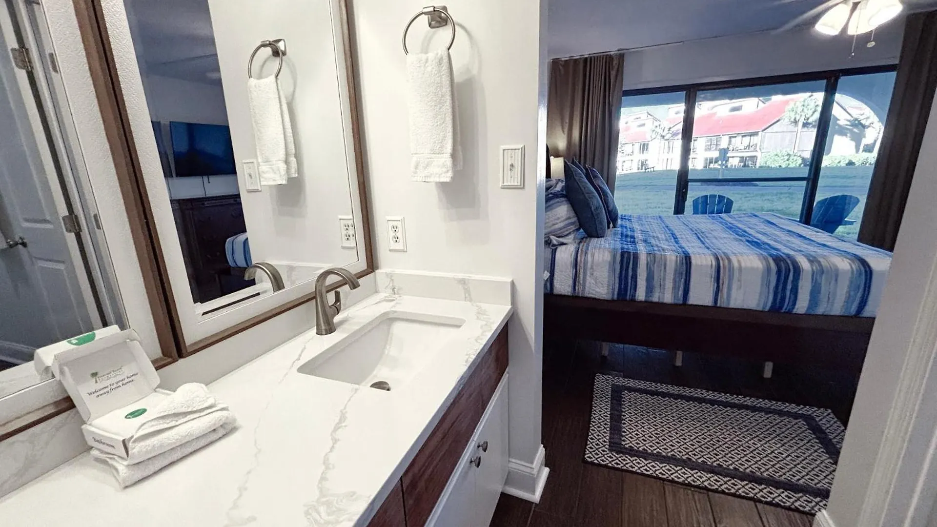 Edgewater Villa 0608 'Sunny By The Sea' Panama City Beach Holiday home