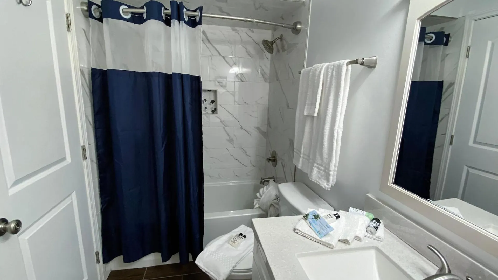 Edgewater Villa 0608 'Sunny By The Sea' Panama City Beach Holiday home